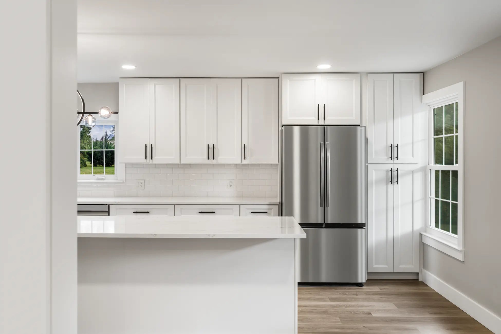 Assembled Kitchen Cabinets & Vanities